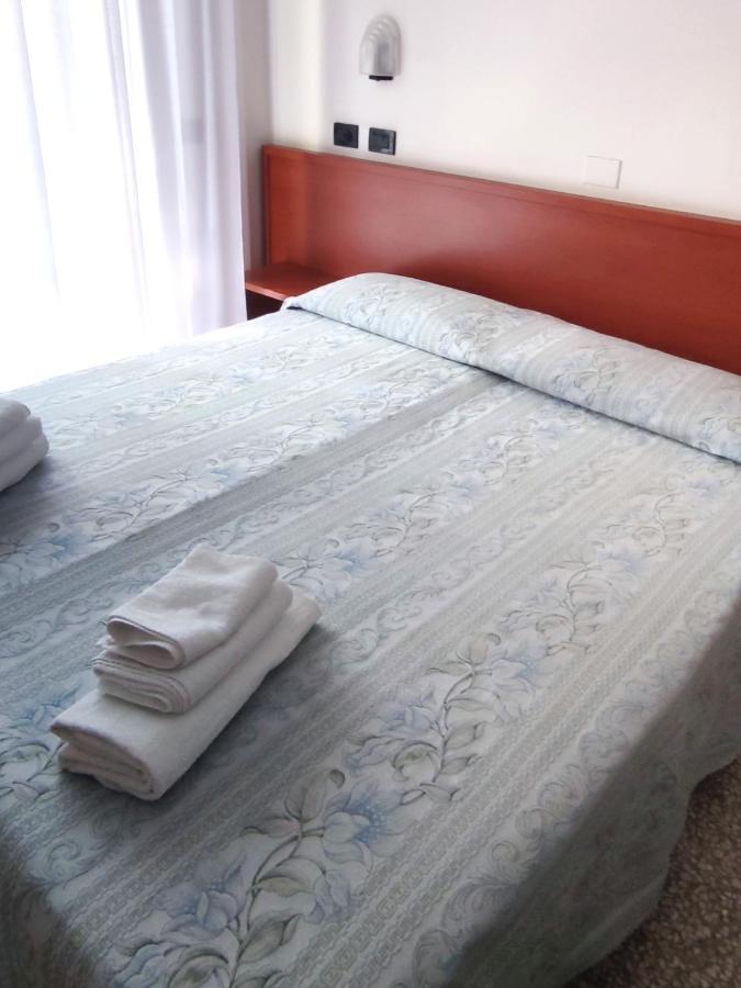 Hotel Ardesia Римини Экстерьер фото