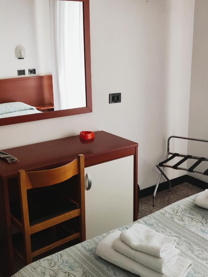 Hotel Ardesia Римини Экстерьер фото
