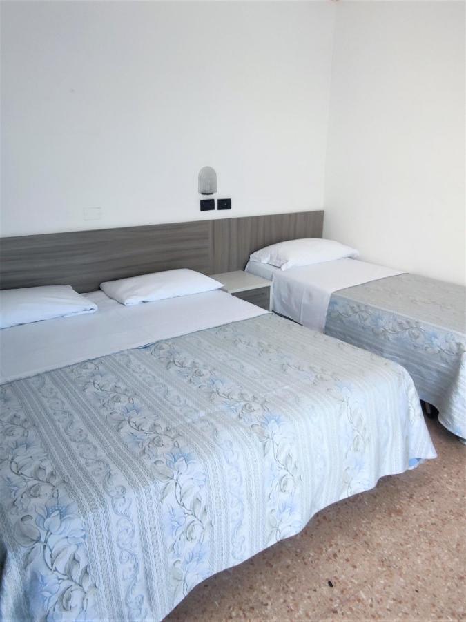 Hotel Ardesia Римини Экстерьер фото