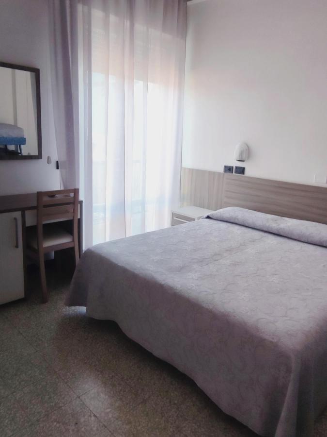 Hotel Ardesia Римини Экстерьер фото